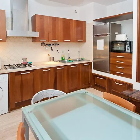 בית הארחה Mistral Marina Piccola קליארי